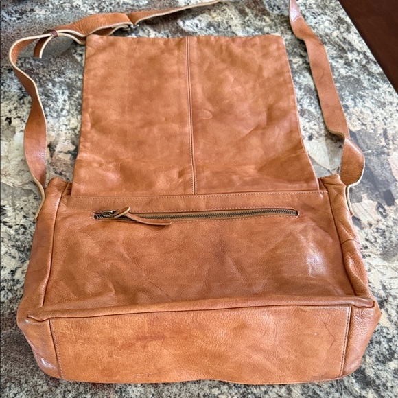 Handcrafted in Greece Tan Leather Women's Bag - Picture 4 of 6